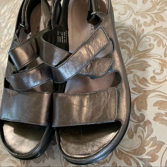 Aravon Sandals Comfort Walking Shoes Pewter Adj Straps Size 7 - Picture 4 of 10